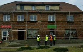 Wymiana pokrycia dachowego na budynku komunalnym w Wąwelnie 8.10.2024