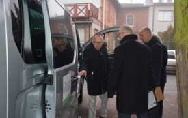 Przekazanie samochodu dla Środowiskowego Domu Samopomocy w Więcborku 1