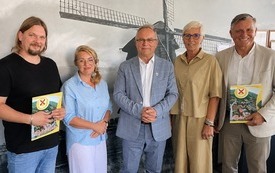 Podpisano umowy na realizację projektu &bdquo;Wymiana źr&oacute;deł ogrzewania w szkołach podstawowych na terenie Gminy Sośno&rdquo; 4