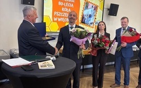 f208ebc8-a21e-401b-bab1-bcee3c2045a7