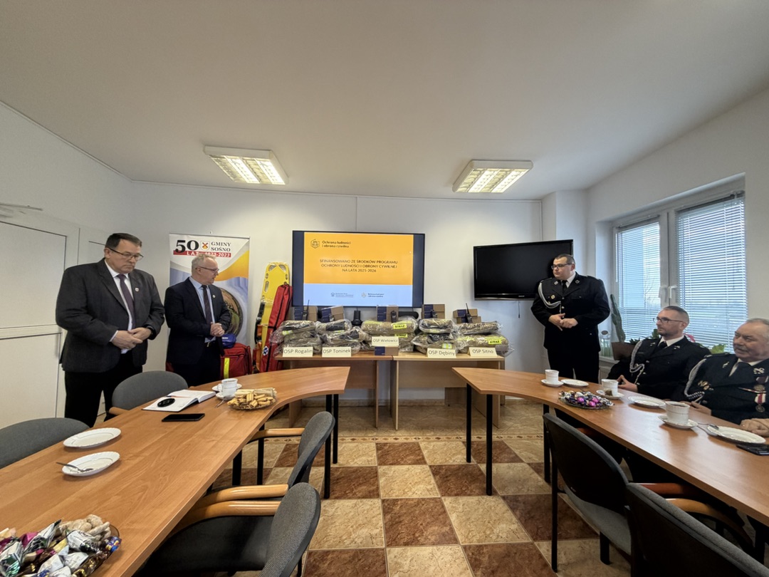 Uroczystość przekazania sprzętu strażakom OSP