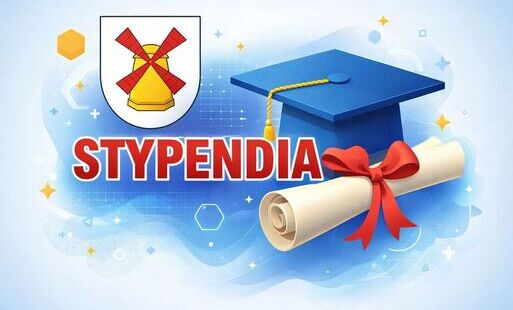 Logo Sośna (żółty wiatrak z czerwonymi skrzydłami) oraz Biret studencki z  czerwonym napisem Stypendia